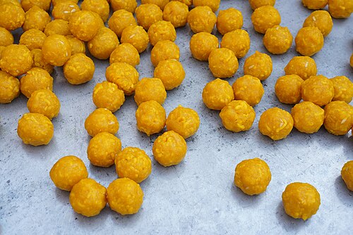 Besan Laddu