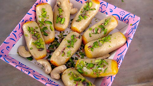 Kaju Anjeer Roll